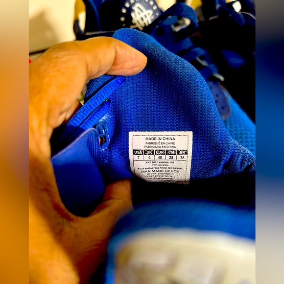 Under Armour clutch fit high top basketball shoe - Picture 4 of 4